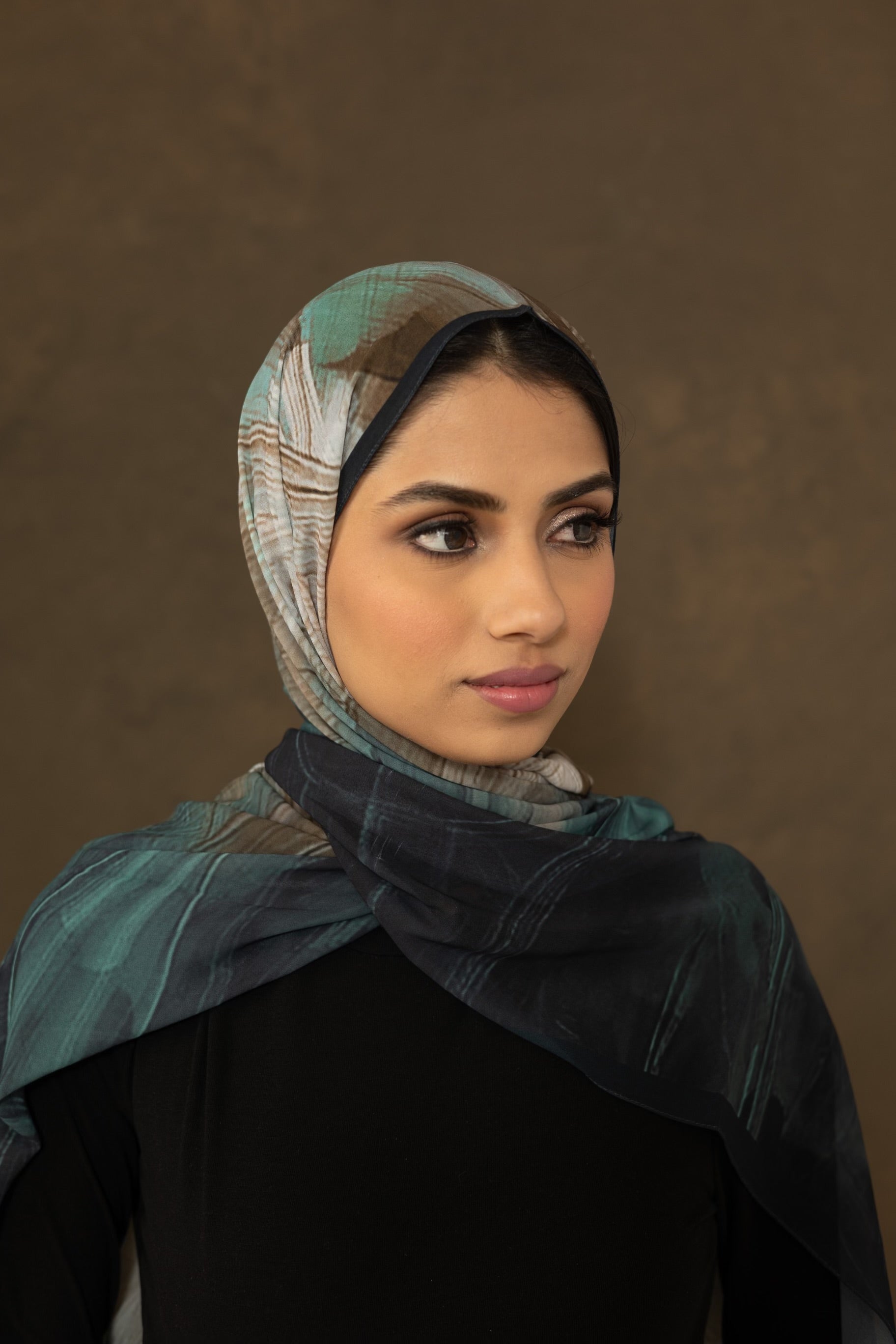 Nura Hijab- Deep Floral - Glazed Bakes
